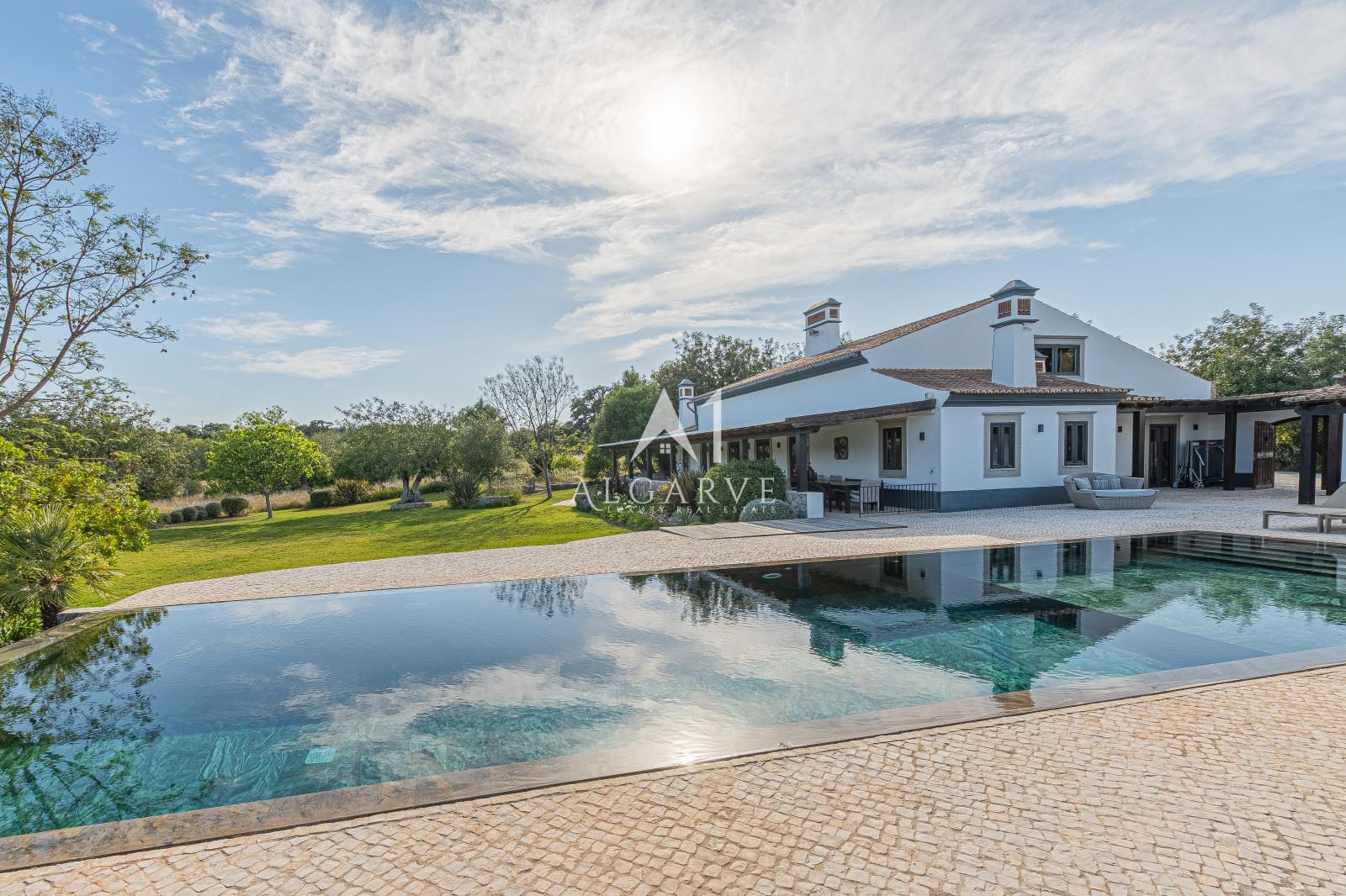 STYLISH CONTEMPORARY COUNTRYSIDE LIVING NEAR TAVIRA