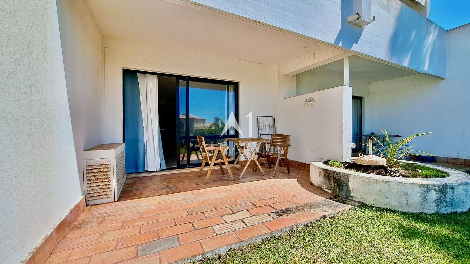 APARTAMENTO ESTÚDIO PARCIALMENTE REMODELADO NA QUINTA DO LAGO - OPORTUNIDADE DE INVESTIMENTO PRIME