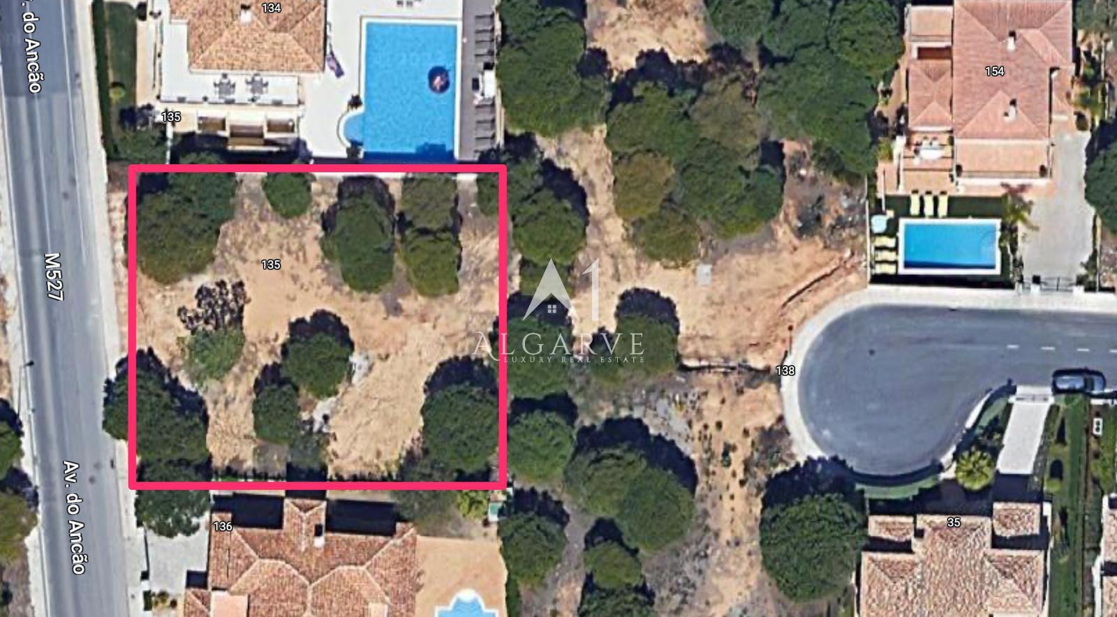FANTÁSTICO TERRENO PARA CONSTRUÇÃO