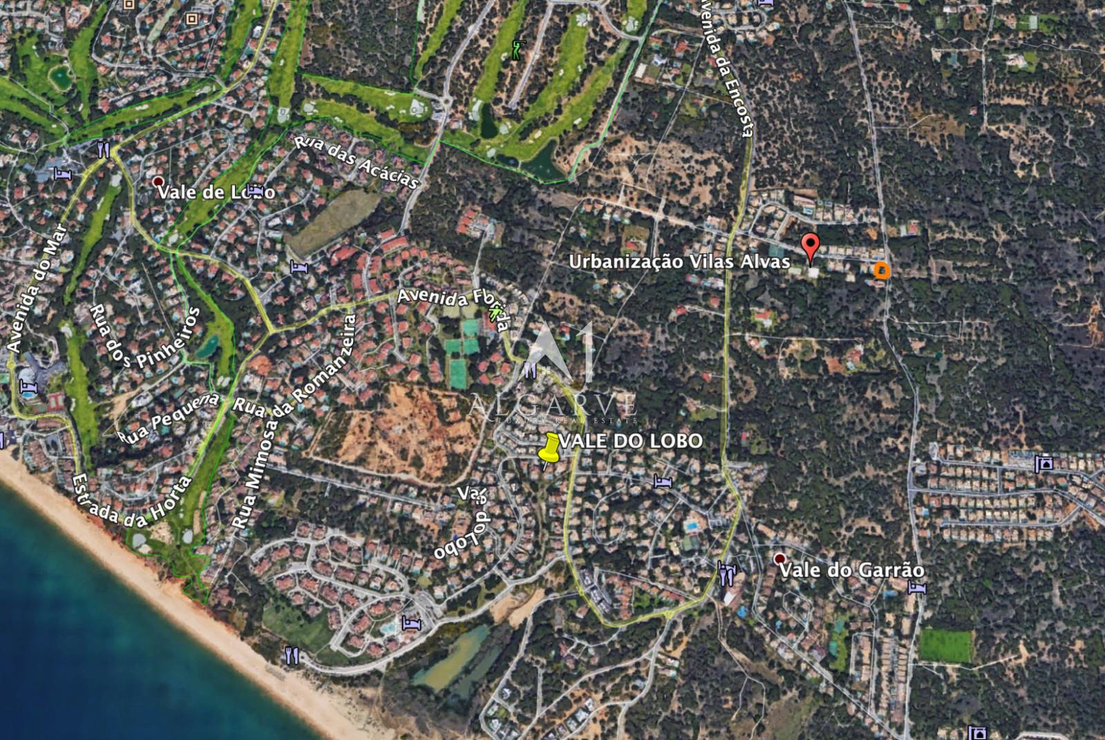 TERRENO ESPECTACULAR PARA CONSTRUÇÃO A UMA CURTA DISTÂNCIA A PÉ DA PRAIA